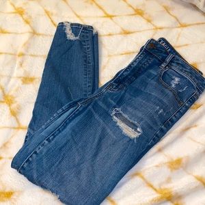 American Eagle Super Hi-Rise Super Stretch Ripped Jeggings 12